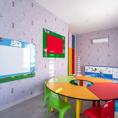 Royal Towers Lara Ξενοδοχείο 4*