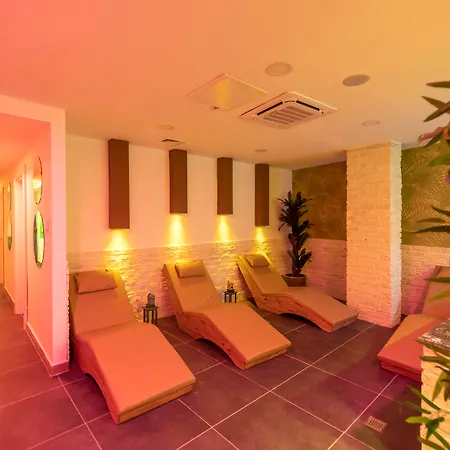 Royal Towers Lara 4* Αττάλεια
