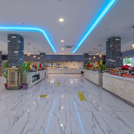 Royal Towers Lara 4*